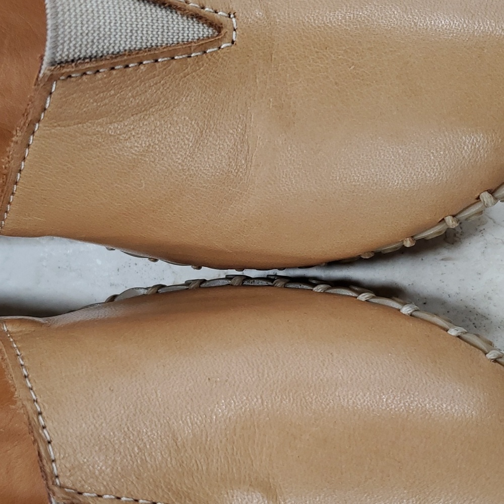 Spring Step Tan Leather Slip-On Flats - Picture 13 of 16